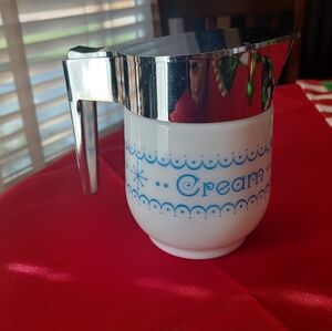 Vintage GEMCO milk Glass Snowflake Design Creamer
